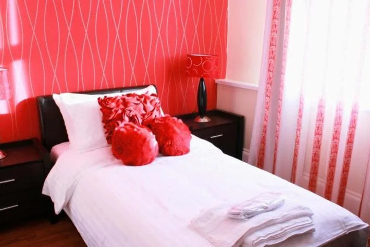 Room 4 of 14