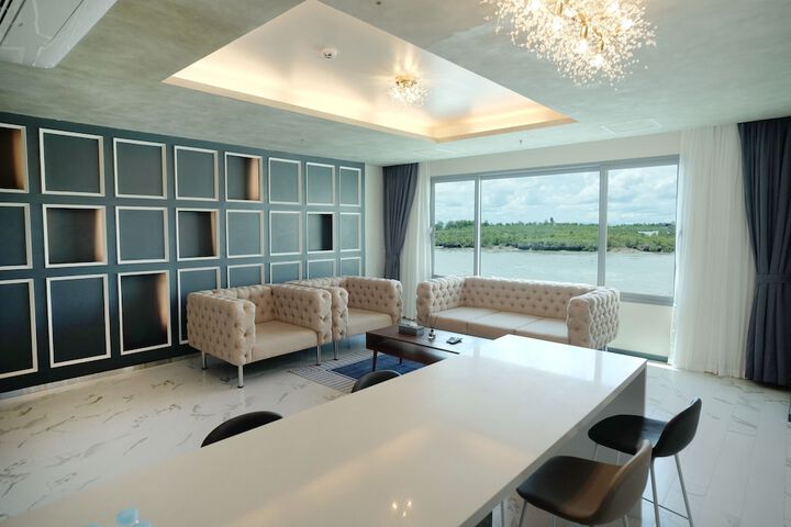 Room 44 of 88