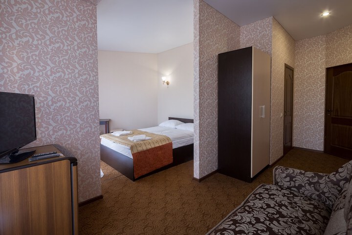 Room 7 of 53
