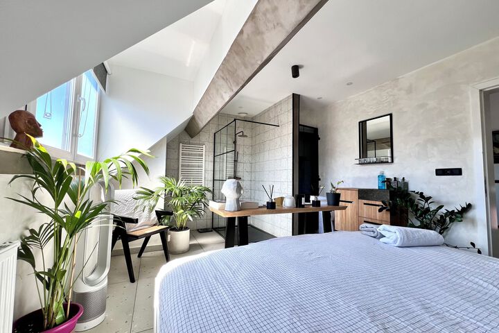 Room 60 of 89