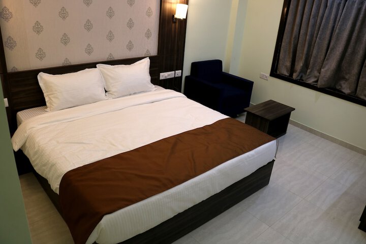 Room 12 of 61