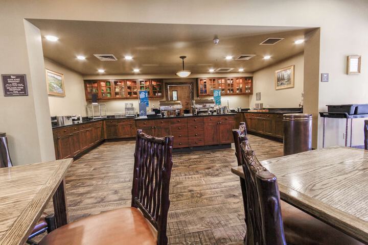 Breakfast area