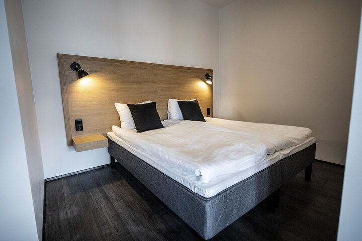 Room 32 of 114