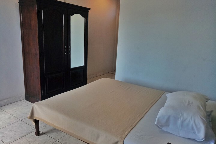Room 9 of 61
