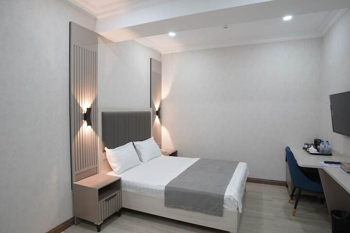 Room 10 of 81