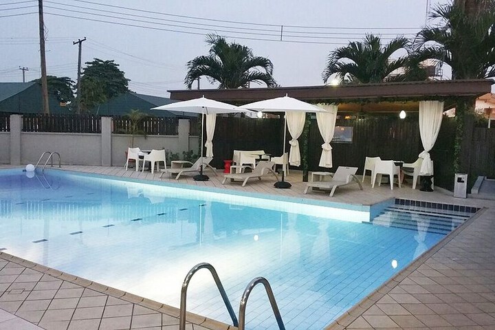 Pool 14 of 23