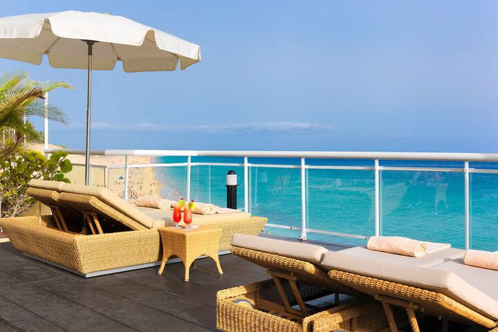 Sundeck 44 of 47