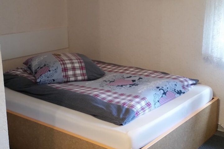 Room 13 of 34