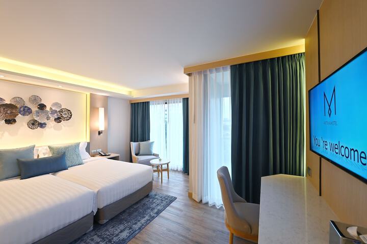 Room 82 of 165