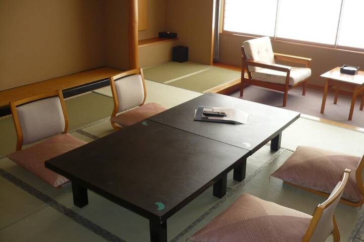 Room 5 of 21