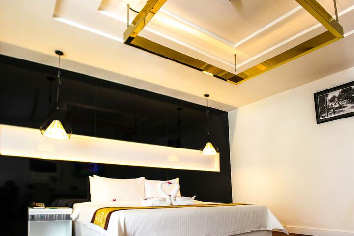 Room 16 of 46