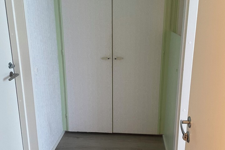 Room 5 of 108