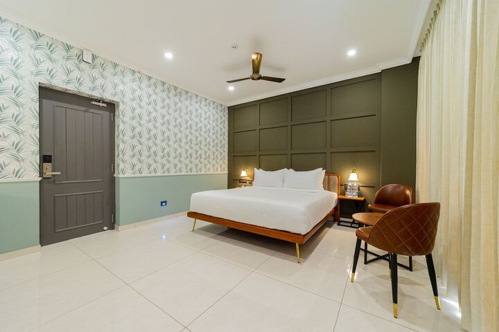 Room 14 of 49