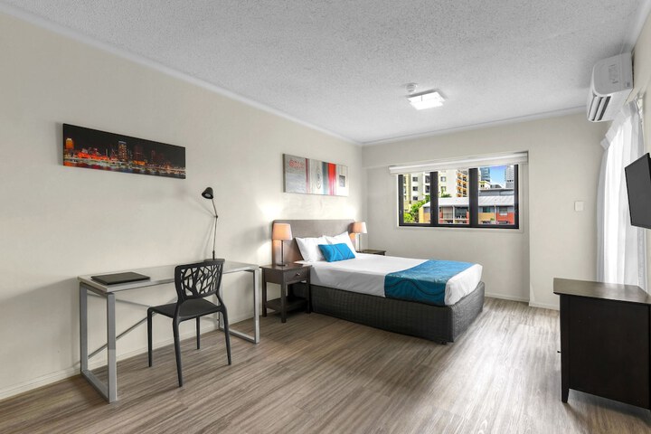 Room 9 of 125
