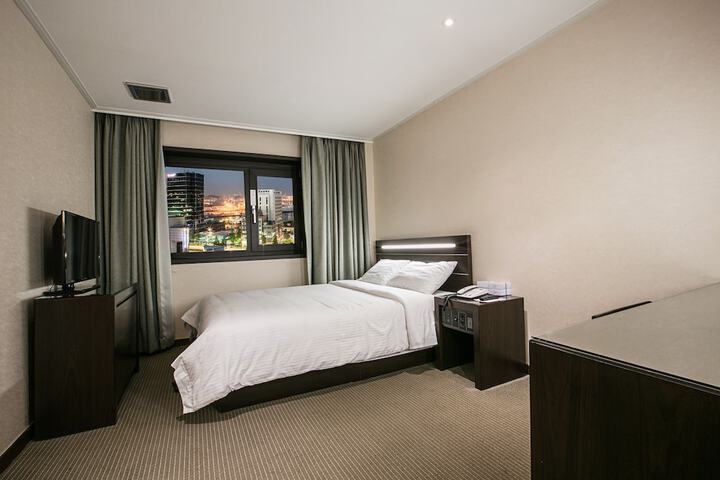 Room 21 of 78