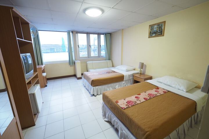 Room 7 of 46