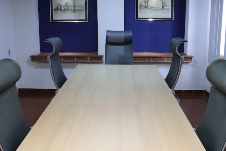 Business Center 17 of 21