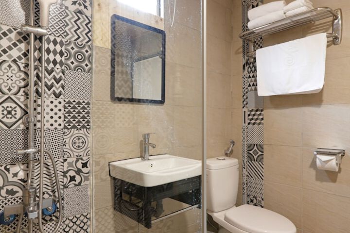 Room 190 of 232