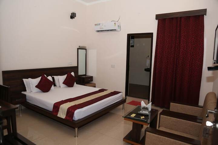 Room 10 of 54