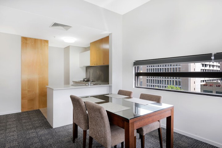 Room 8 of 19