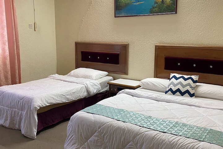 Room 8 of 15