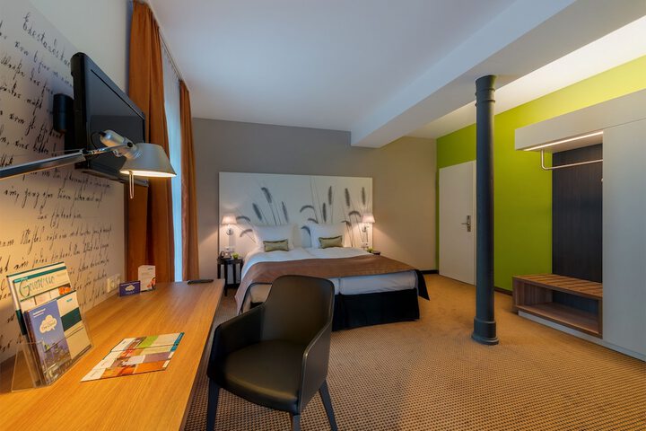 Room 11 of 71