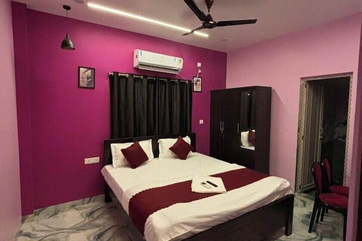 Room 7 of 16