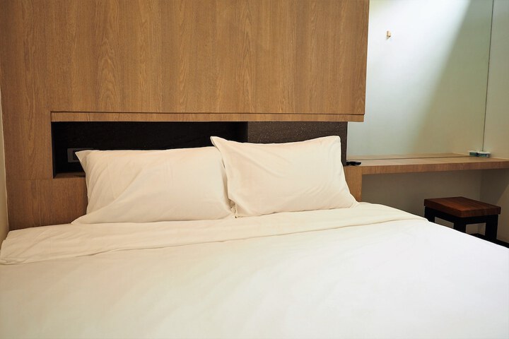 Room 14 of 64
