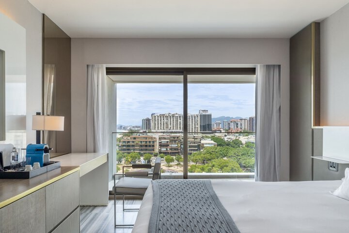 Room 20 of 104