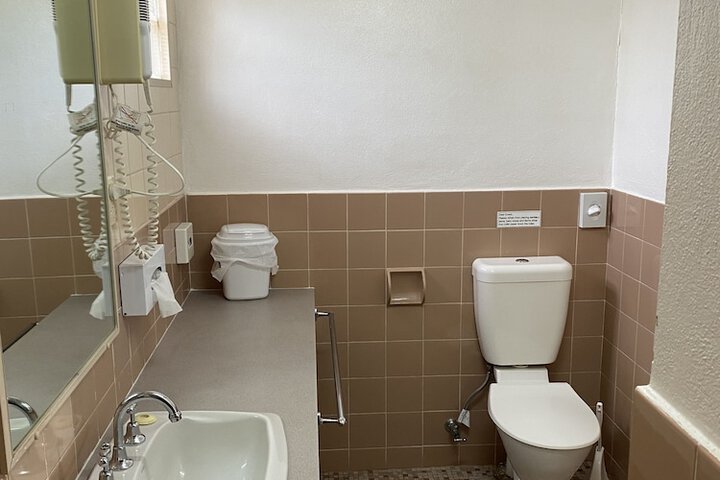 Room 34 of 47