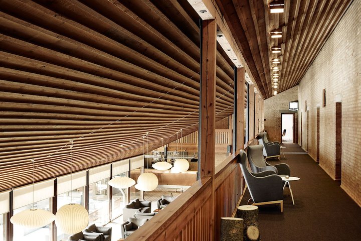 Business Center 41 of 50