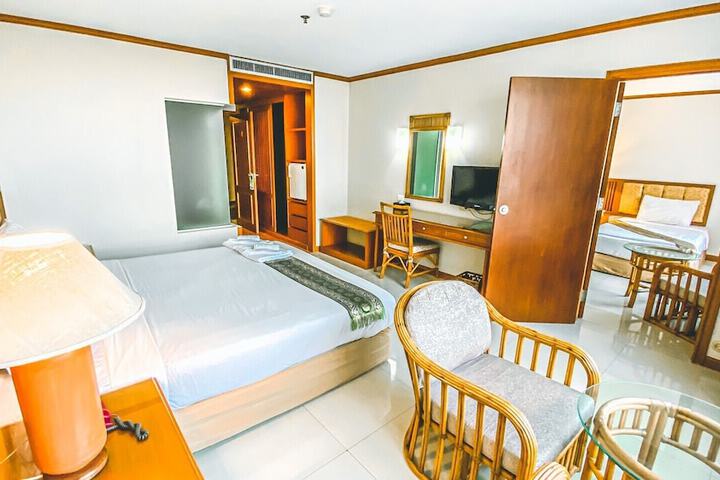 Room 14 of 89