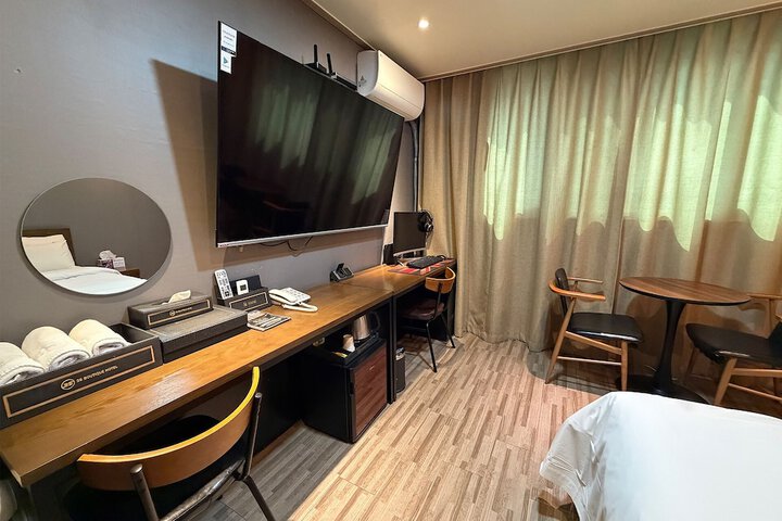 Room 46 of 73