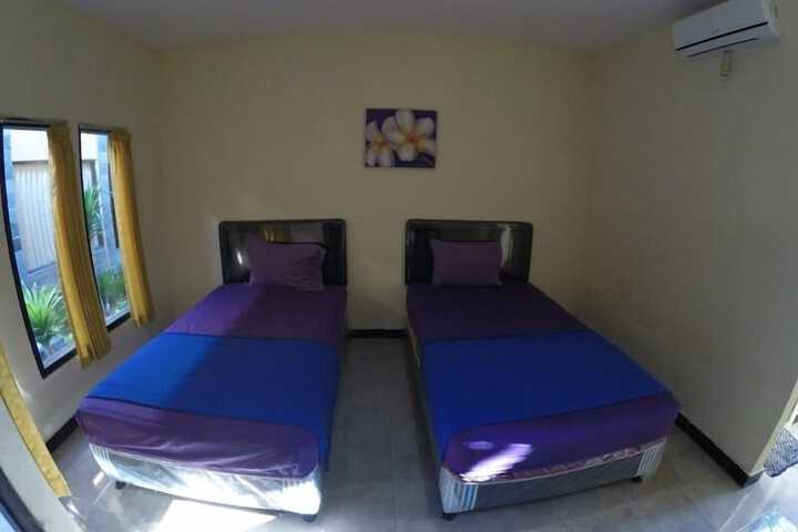 Room 11 of 48