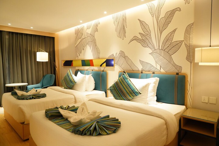 Room 5 of 17