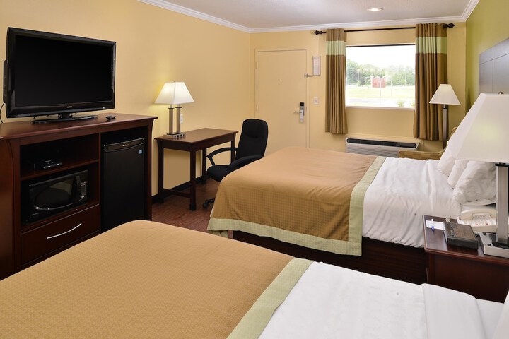 1 King Bed (1 of 3)