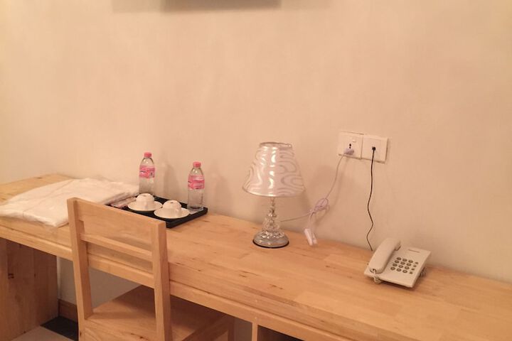 Room 12 of 42