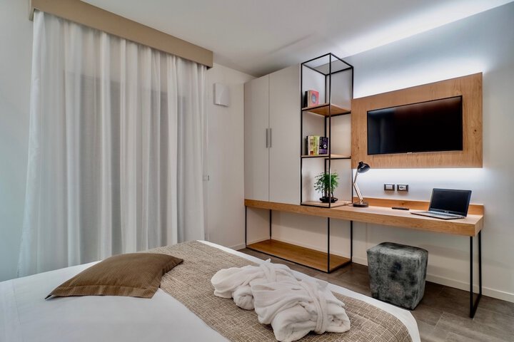 Room 9 of 54