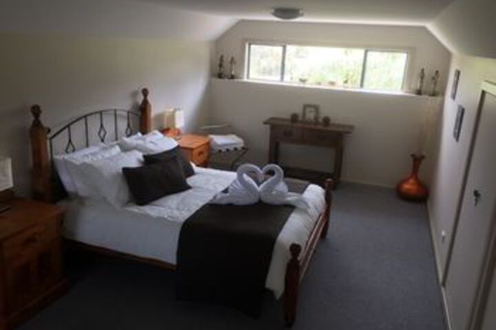 Room 7 of 18