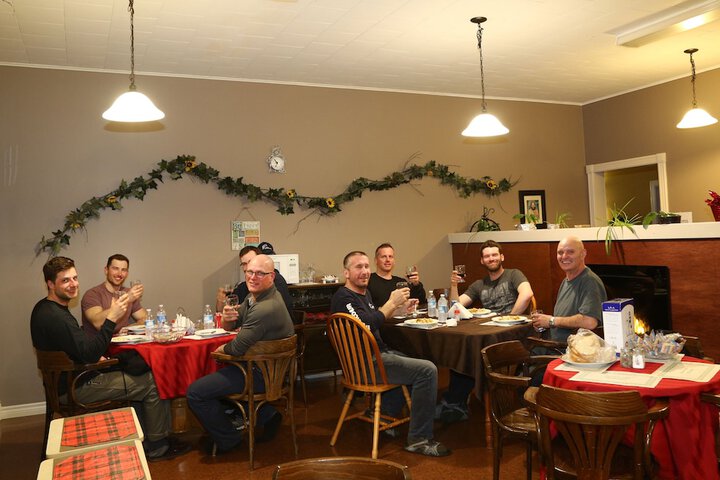 Dining 10 of 24