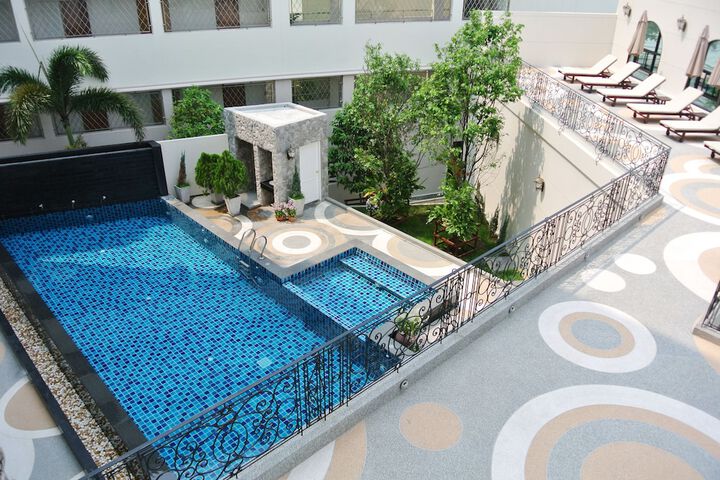 Pool 34 of 49