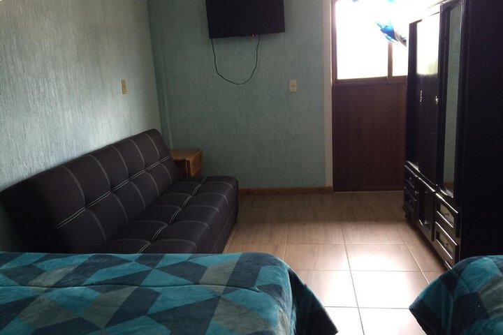 Room 33 of 77
