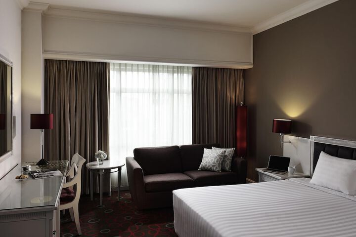 Room 17 of 110