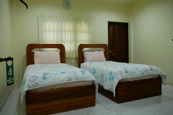 Room 5 of 74