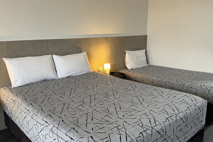 Room 13 of 49