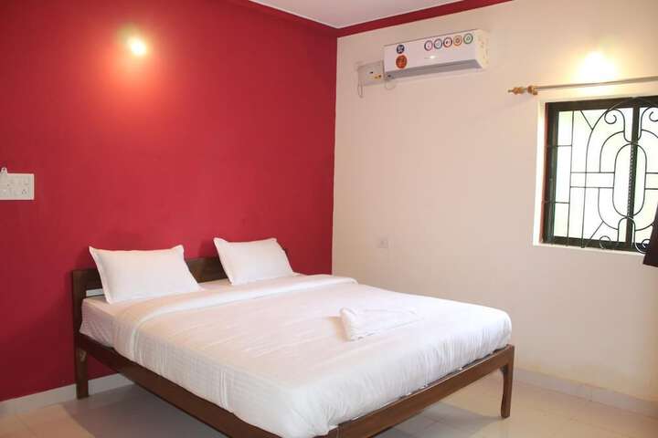 Room 2 of 11
