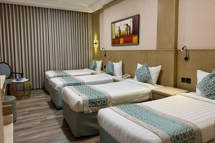 Room 50 of 181