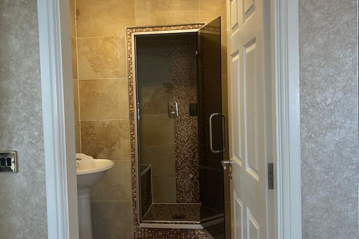 Room 145 of 171