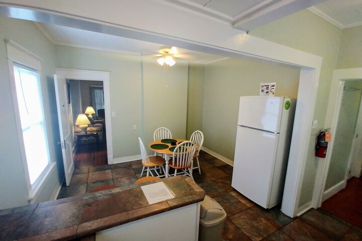 Room 9 of 19