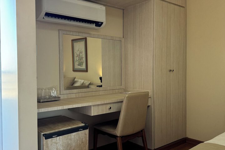 Room 44 of 95